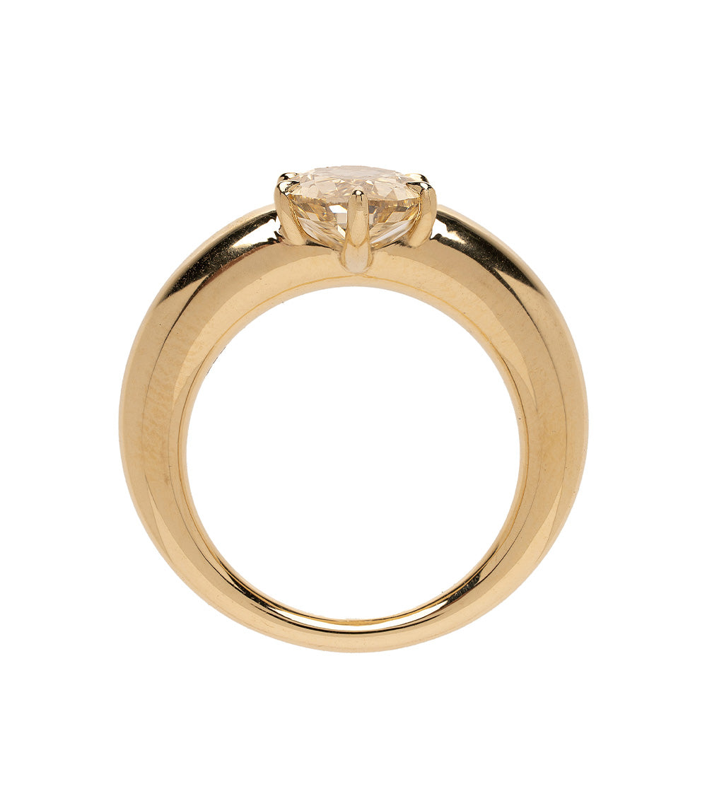 Selene SK-R128-ND-NS-OV-2.41 understated engagement ring in gold with champagne center stone