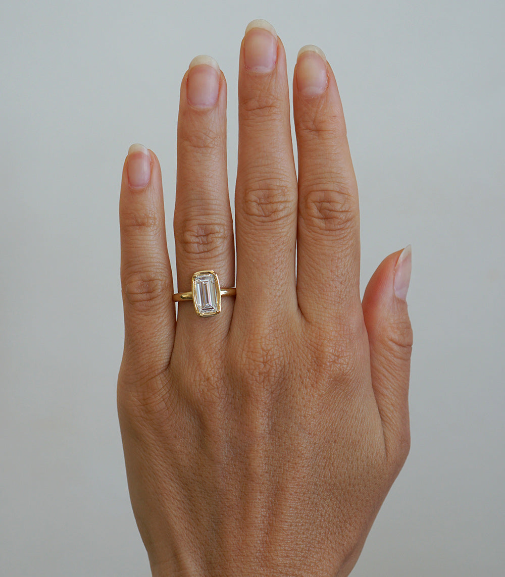Chloe SK-R45-LGD-BG-LG-2.26 engagement ring in gold with rectangular center stone setting