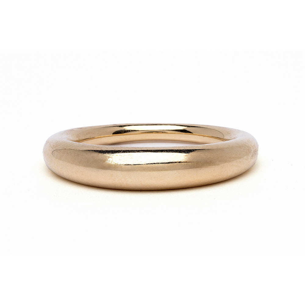 Crescent Band A-R44 14K yellow gold ring band in shiny finish, understated crescent profile