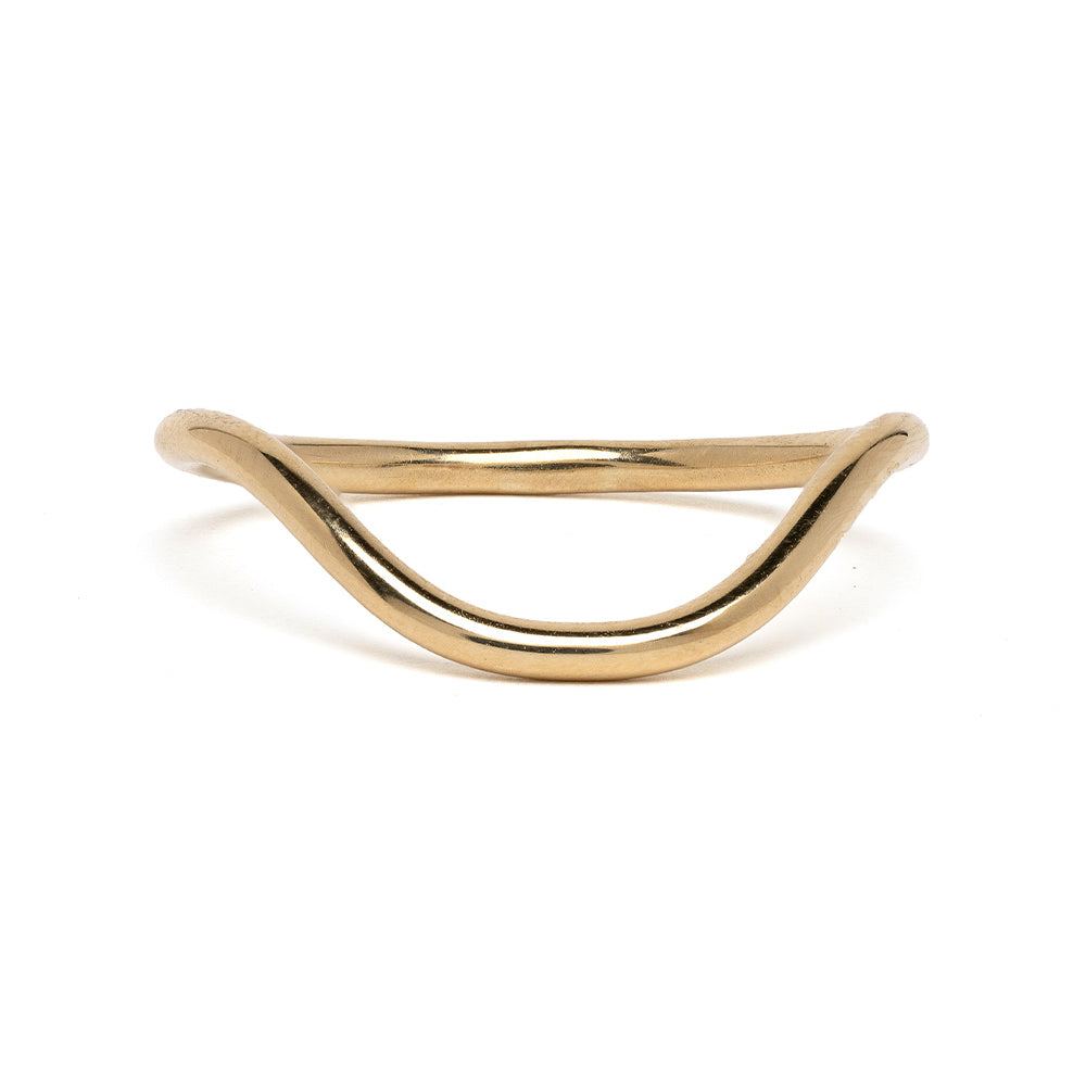 Beau Band A-R41 shiny 14K yellow gold ring band with sculpted curved wave profile