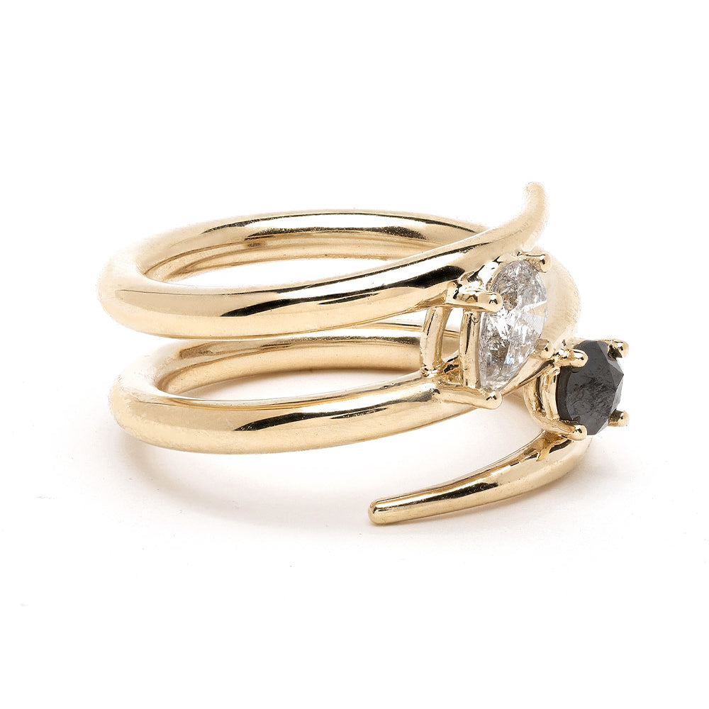 Triple Coiled Band A-R42 gold ring band with two accent stones, clear and dark, coiled design