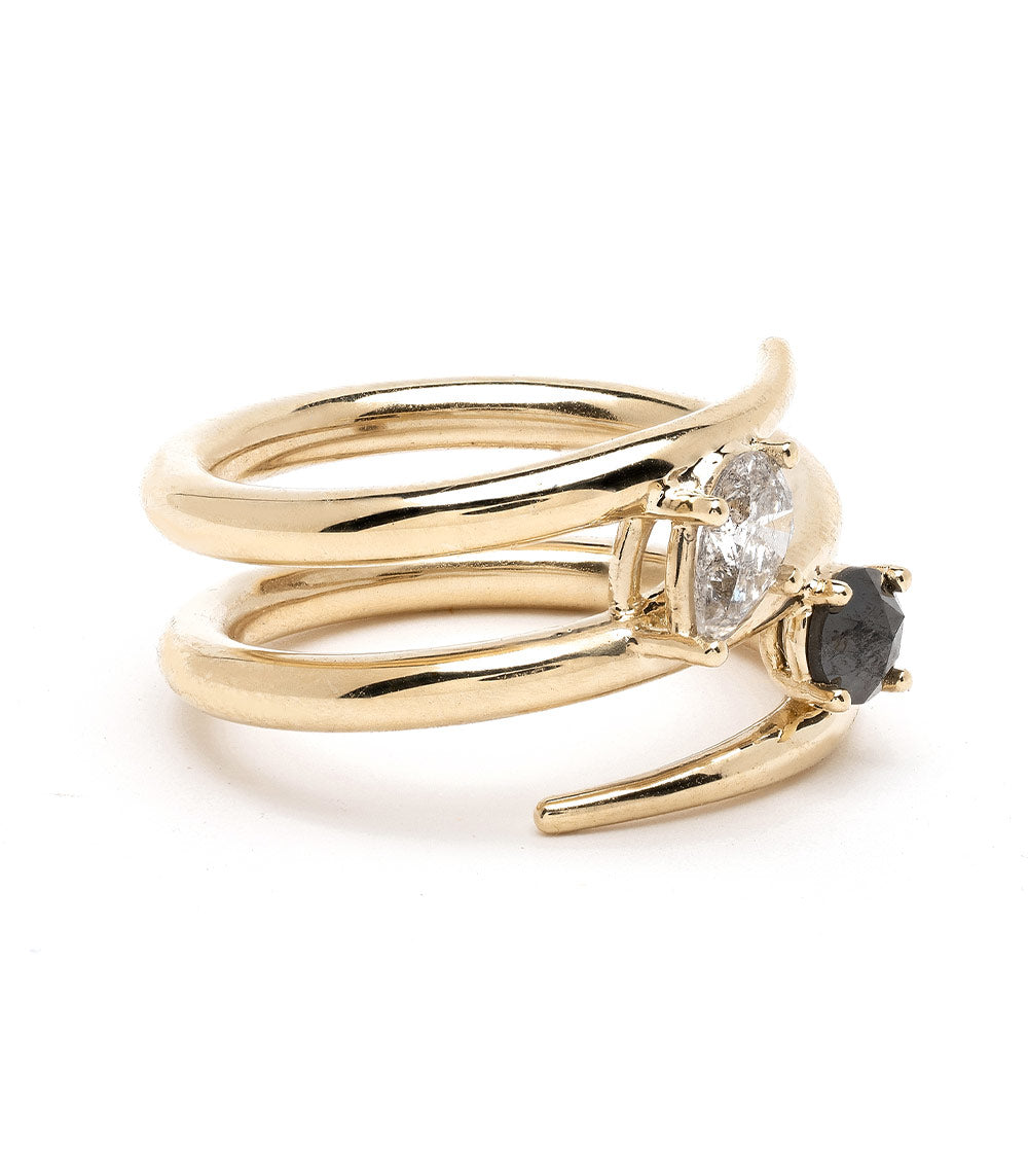 Triple Coiled Band A-R42 gold ring band with two accent stones, clear and dark, coiled design